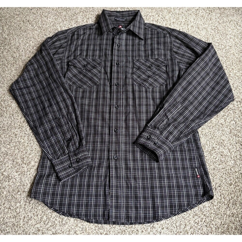 Men's Airwalk Black & White Plaid Long Sleeve Button Up Shirt, Medium